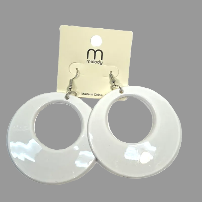 Mod white earrings