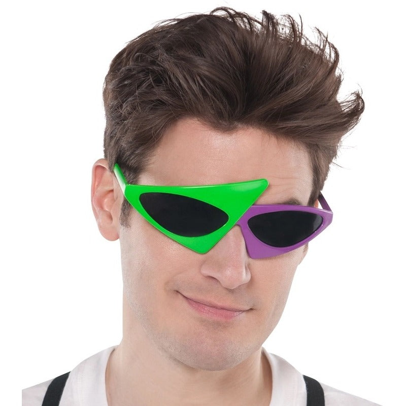 Asymmetric Glasses